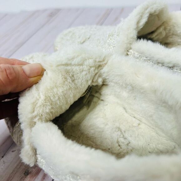 TOMS India Slippers White Metallic Boucle - Picture 6 of 9